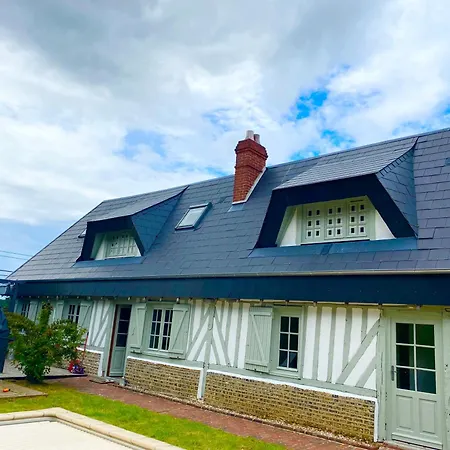 Beautiful Normandy Longere, Billiards, Heated Pool بيت للعطل