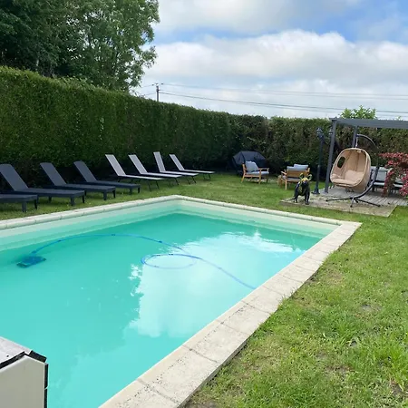 Belle Longere Avec Piscine Chauffe & Billard Maison Entiere