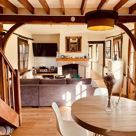 بيت للعطل Beautiful Normandy Longere, Billiards, Heated Pool *