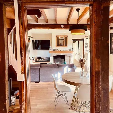 بيت للعطل Beautiful Normandy Longere, Billiards, Heated Pool *